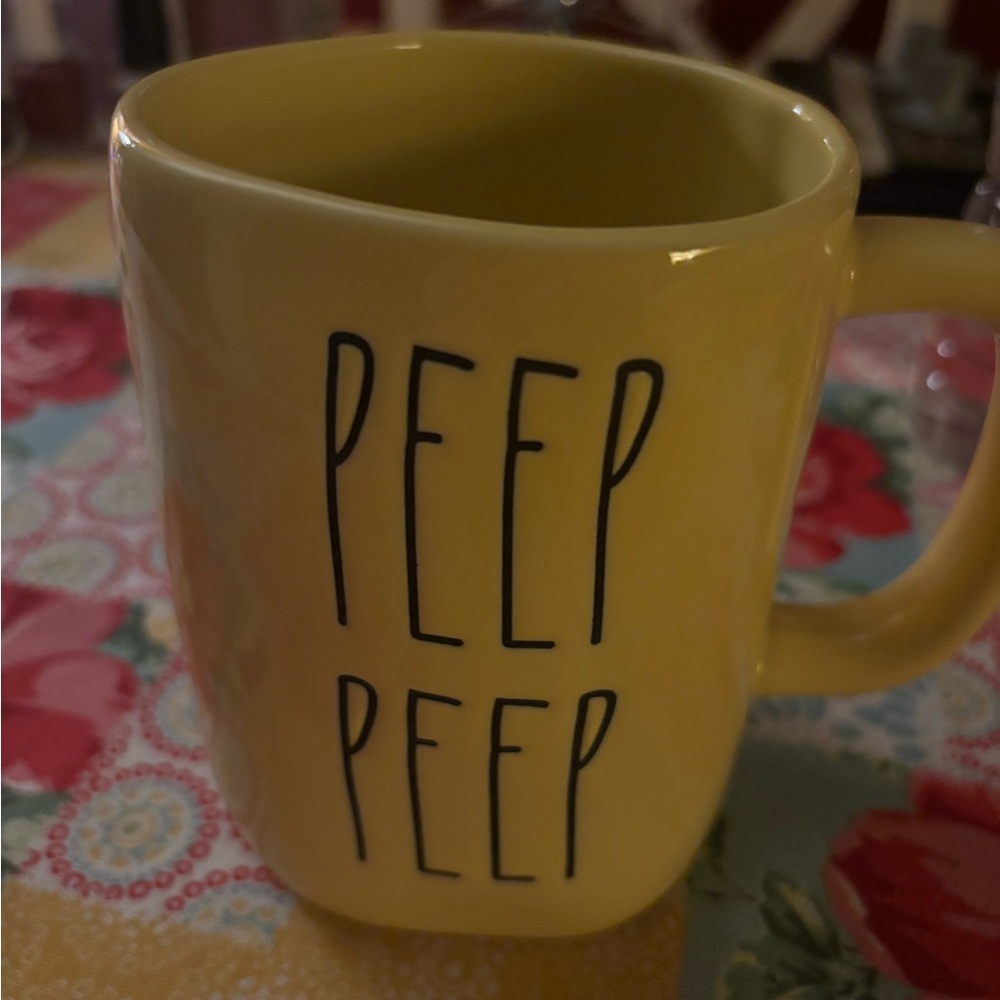 🐥Rae Dunn Artisan Collection Peep Peep Yellow Mug 🐥